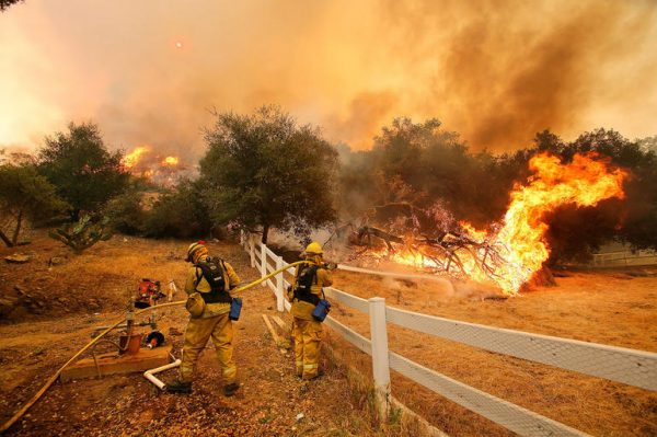 Firefighters use Augmented Reality in California